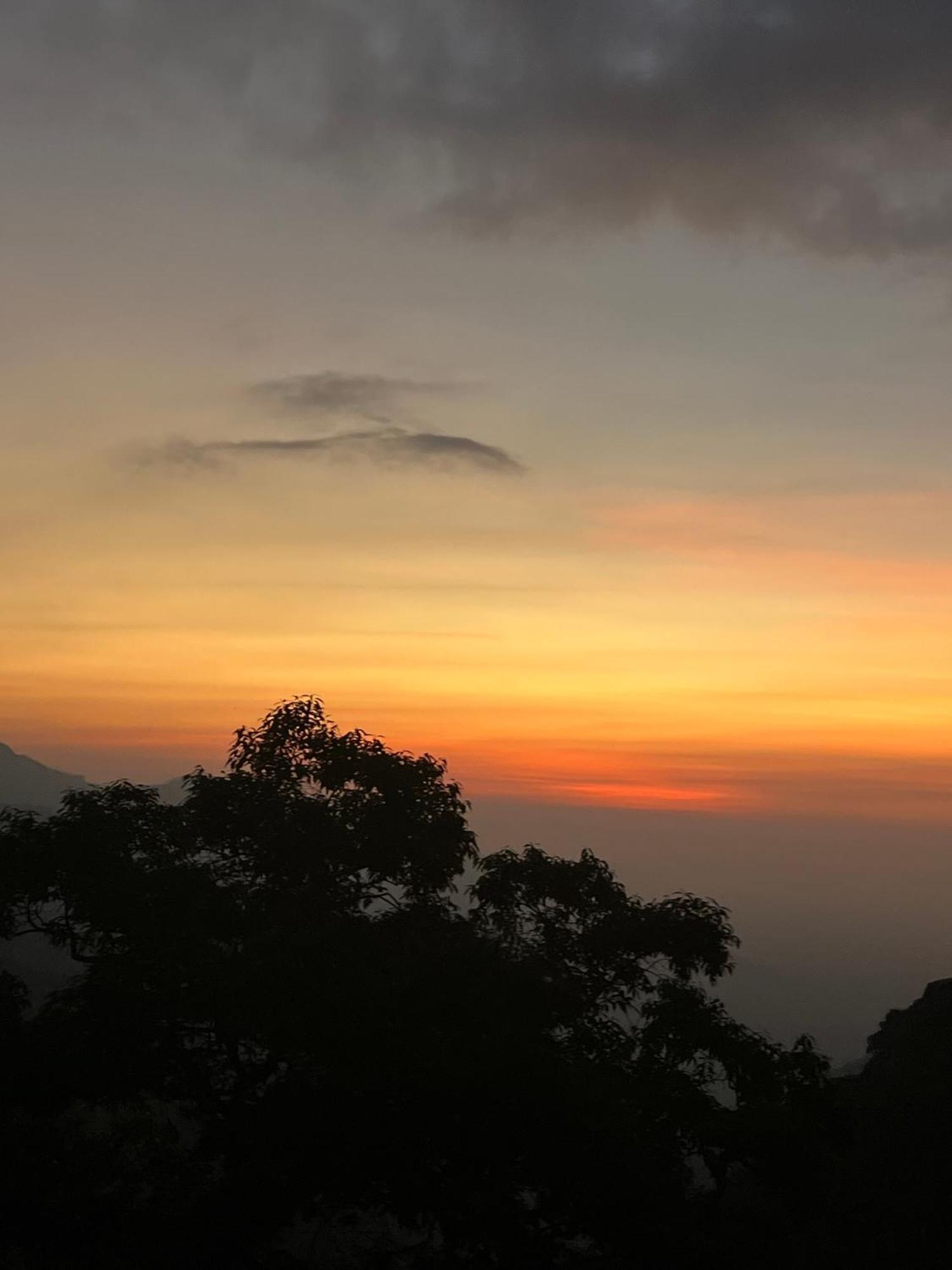 Homestay Sunset *